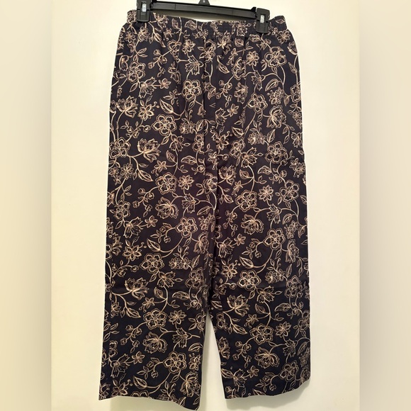 BonWorth Capri Pants Bundle - Picture 5 of 7